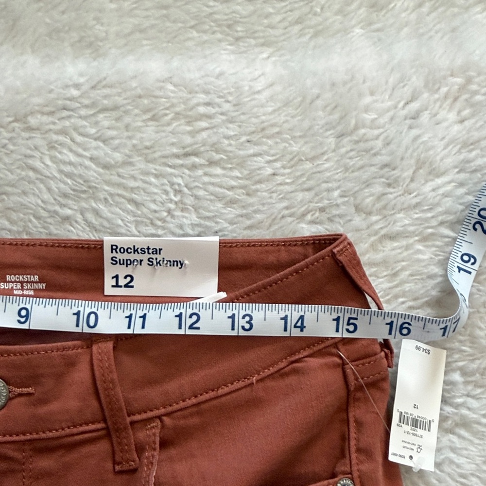 Old Navy Women's Rockstar Super Skinny Jeans in Rust - Picture 9 of 12